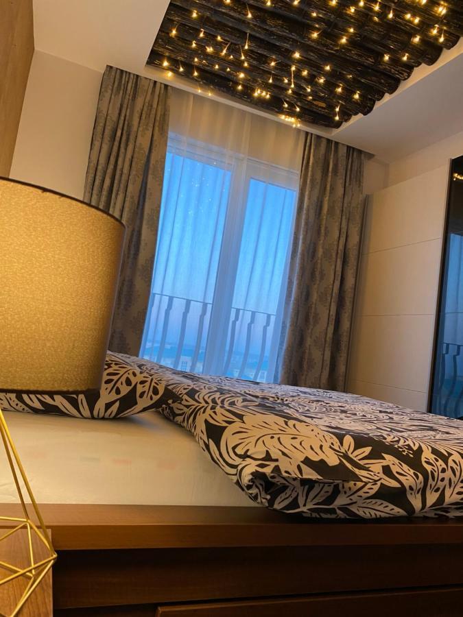 Sunny Deluxe Apartment Cosmopolis Stefanestii de Jos Ngoại thất bức ảnh